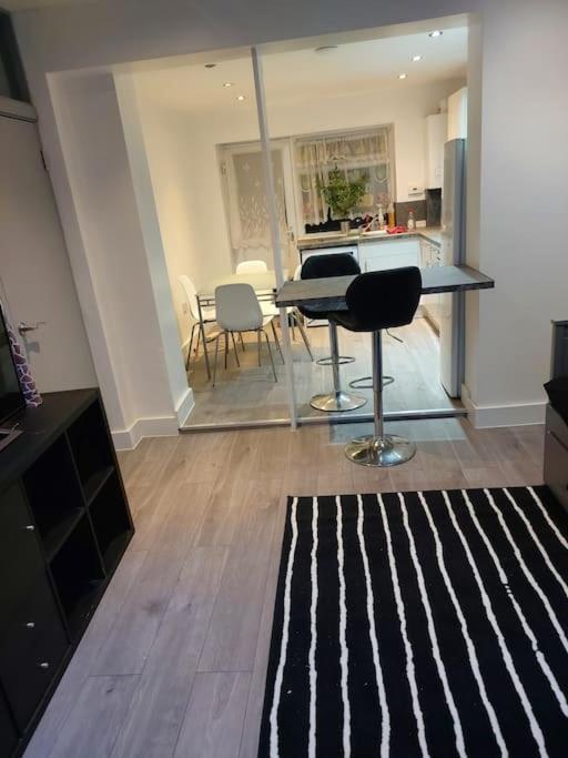 Home Away Barking Barking (Greater London) Exterior foto
