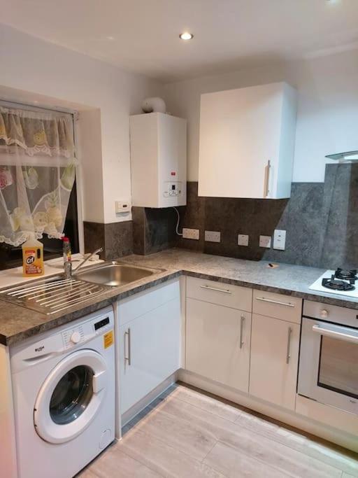 Home Away Barking Barking (Greater London) Exterior foto
